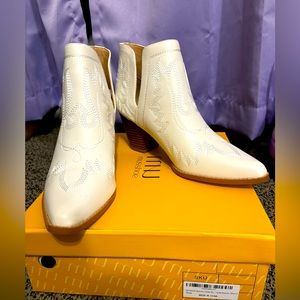 NEW white ankle boots
